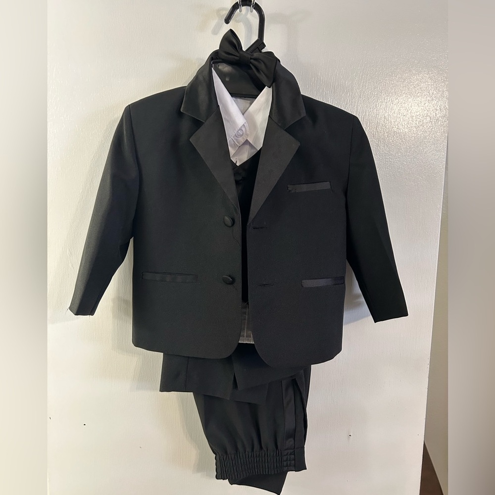 2T Toddler Tuxedo